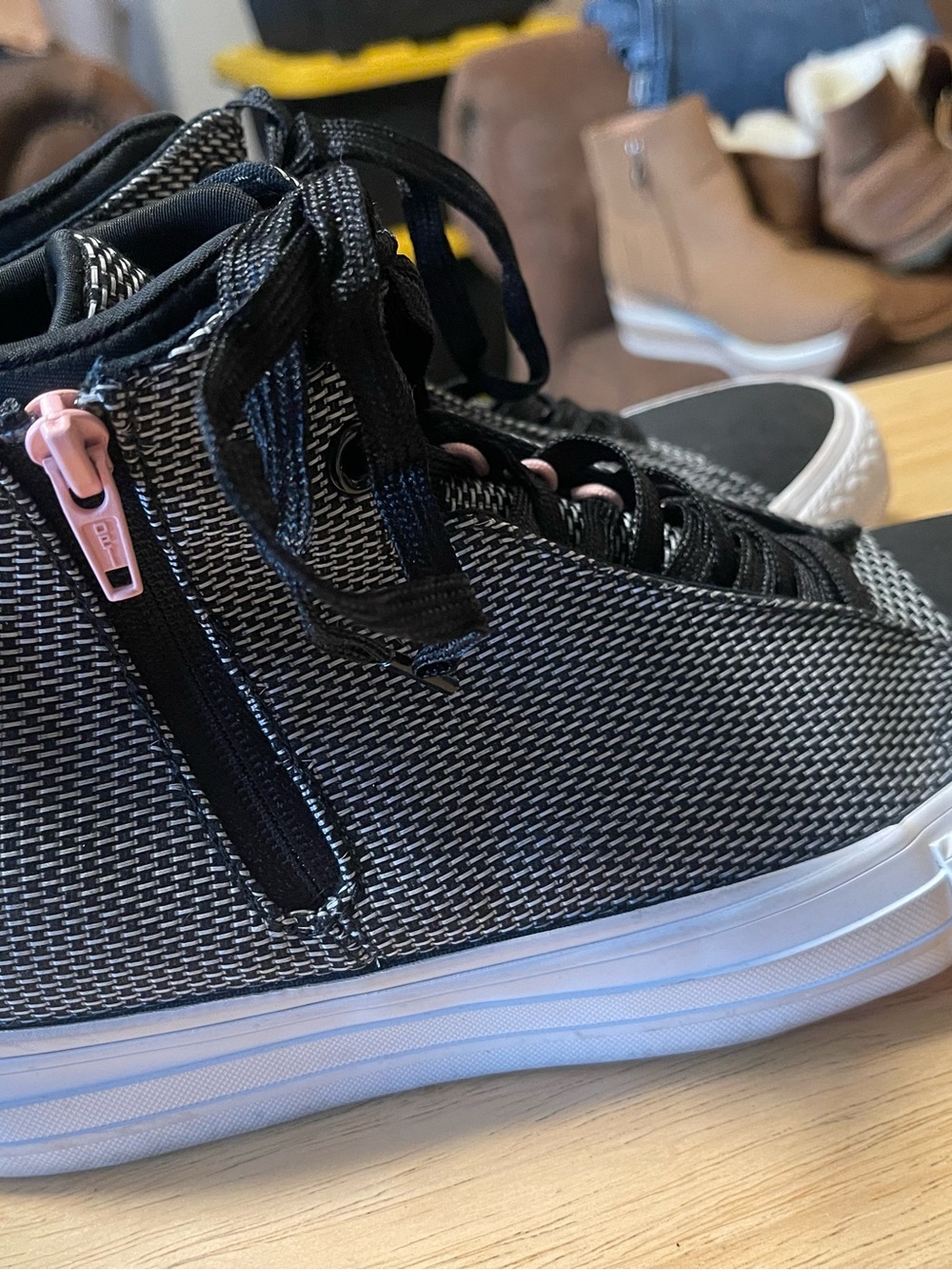 Converse All Star Women’s Mid Top Sneakers Black/White/Pink Zip 555858C